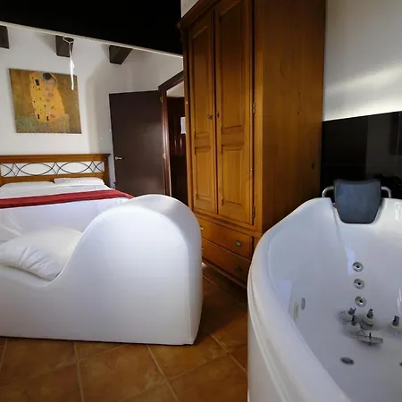 Отель Balcon Del Pirineo Rural Ordesa