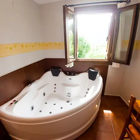 Отель Balcon Del Pirineo Rural Ordesa